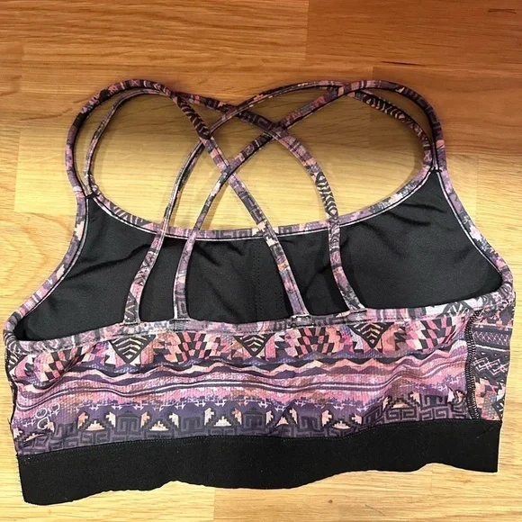 Woman's sports bra from garage size XS - Picture 2 of 3